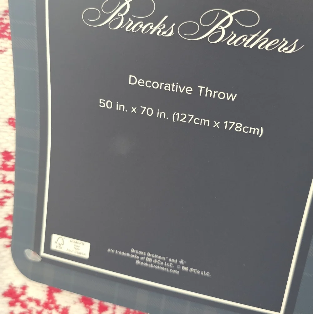 Brooks Brothers White Red Chenille Cabin Trees Throw Blanket 50